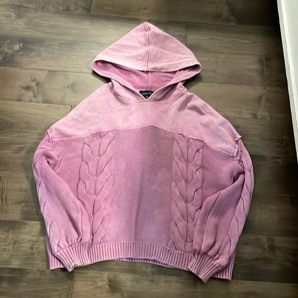 Avery rayne cable sweater size small